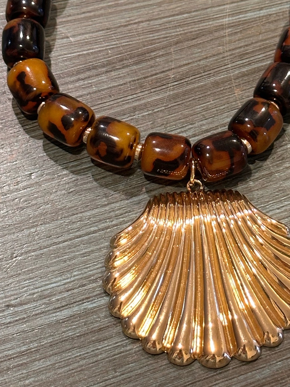 Julietta Gold Shell Pendant Necklace with Tortoiseshell Beads - Picture 12 of 14